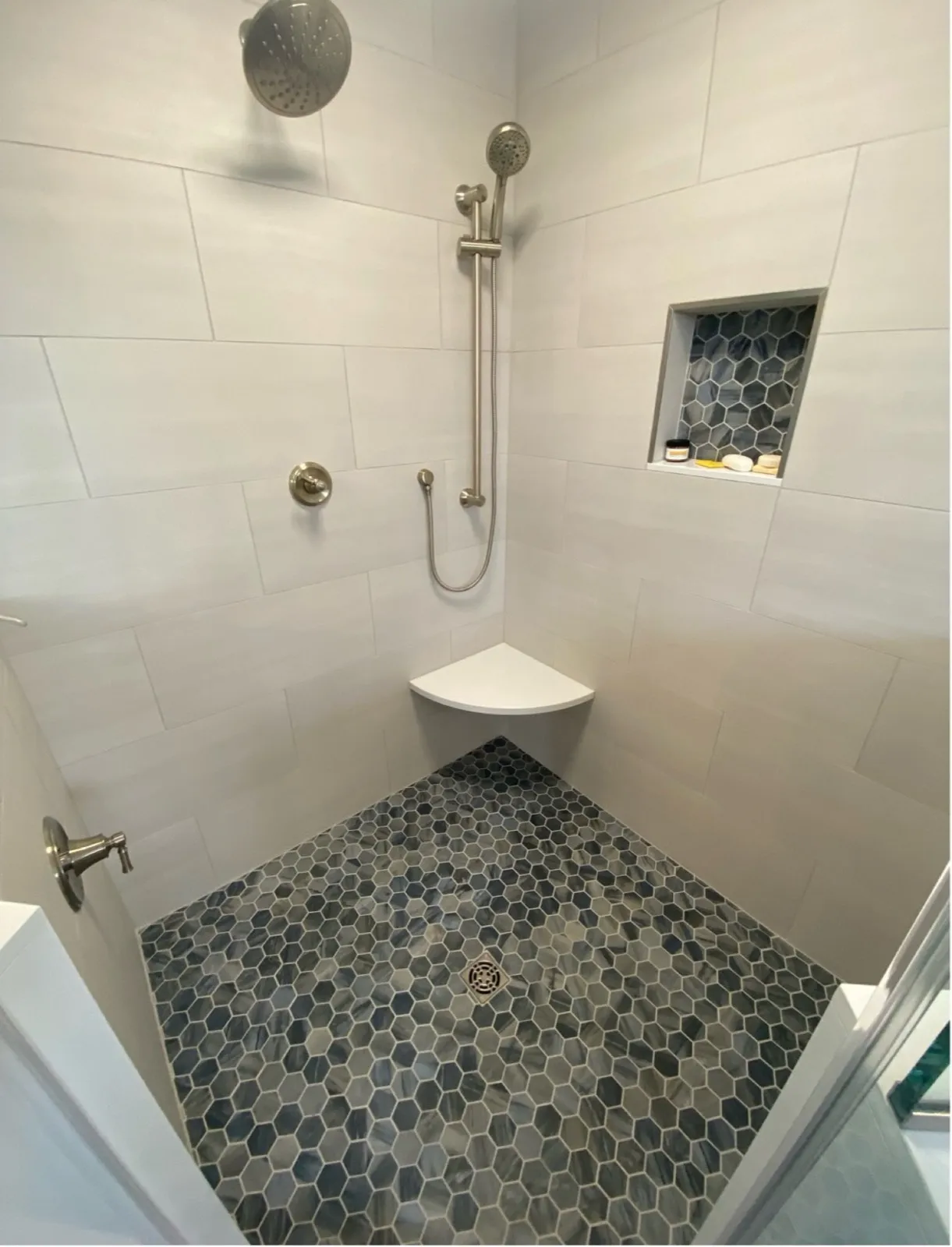 Bathroom remodel by Kubat Construction in South Jersey, photo 1